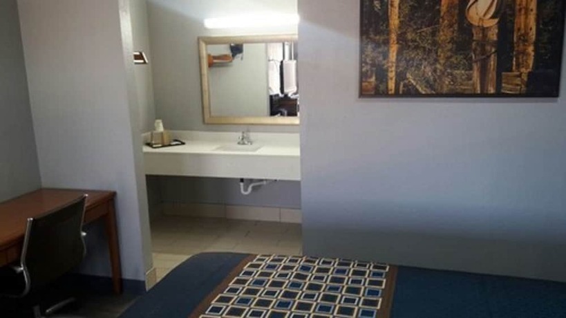 Imagen de la habitación del Hotel Paris Inn. Foto 12