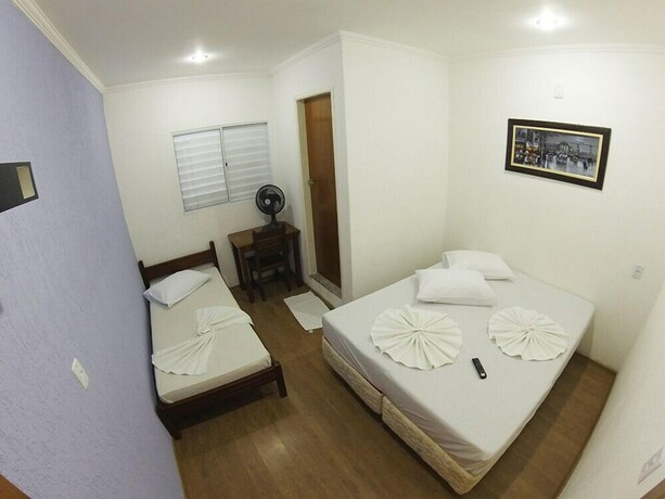 Imagen de la habitación del Hotel Paris, Jundia&iacute;. Foto 14