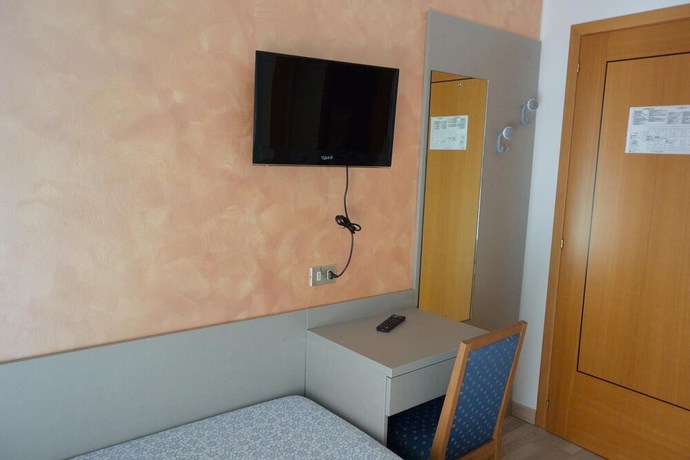 Imagen de la habitación del Hotel Paris, Lignano Sabbiadoro. Foto 2