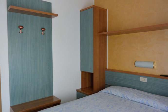 Imagen de la habitación del Hotel Paris, Lignano Sabbiadoro. Foto 5