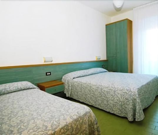 Imagen de la habitación del Hotel Paris, Lignano Sabbiadoro. Foto 8