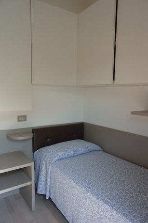 Imagen de la habitación del Hotel Paris, Lignano Sabbiadoro. Foto 17