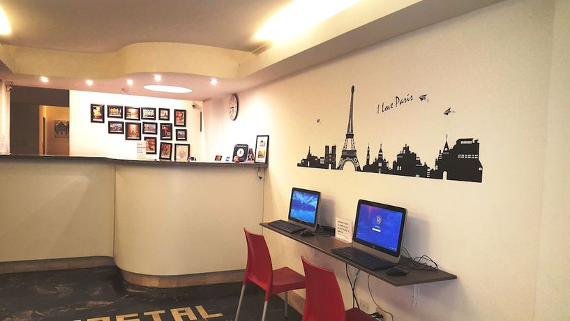 Imagen de los interiores del Hotel Paris Lima. Foto 19
