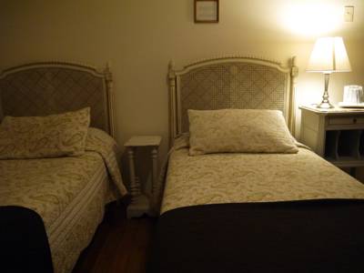 Imagen de la habitación del Hotel Paris Londres. Foto 2