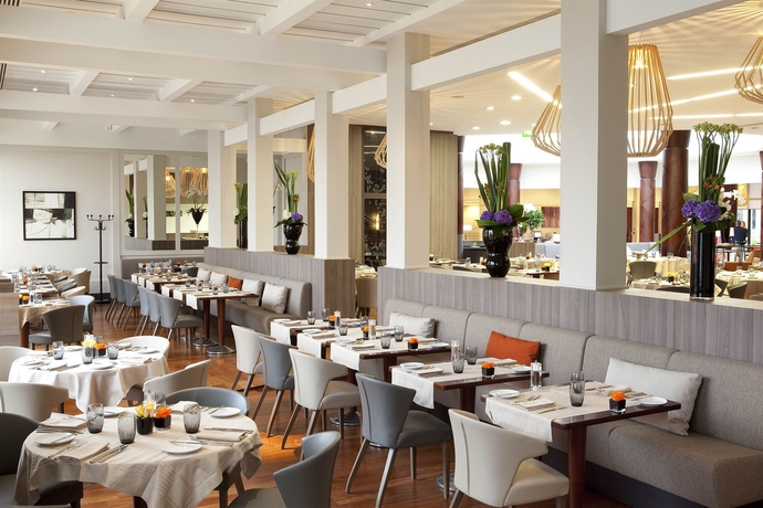 Imagen del bar/restaurante del Hotel Paris Marriott Charles De Gaulle Airport. Foto 4