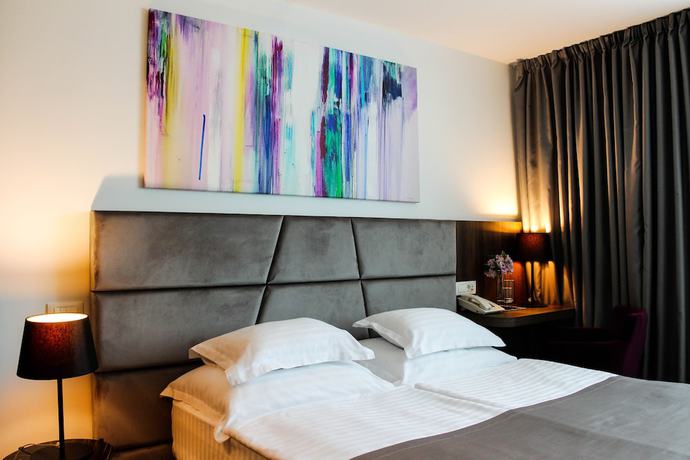 Imagen de la habitación del Hotel Paris, Opatija. Foto 7