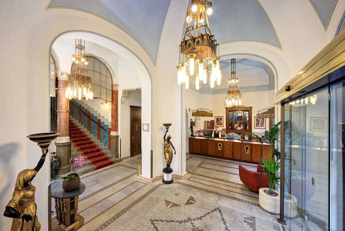 Imagen de los interiores del Hotel Paris Prague. Foto 12