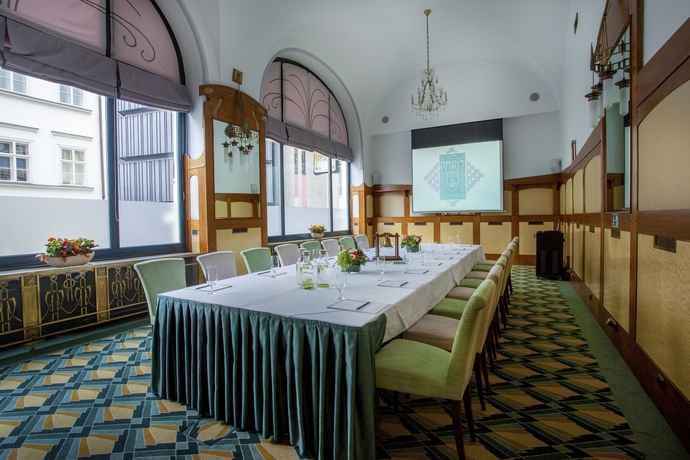 Imagen de los interiores del Hotel Paris Prague. Foto 15