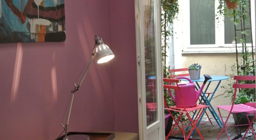 Imagen del bar/restaurante del Hotel Paris Residence Hotel. Foto 3