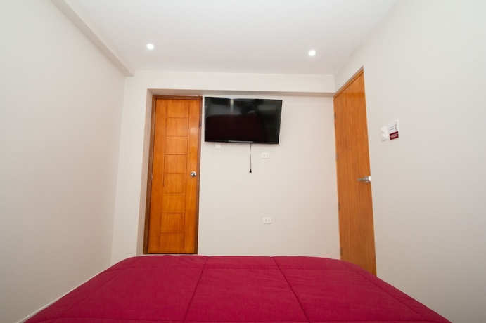 Imagen de la habitación del Hotel Paris Ritz Hostel Plus. Foto 12