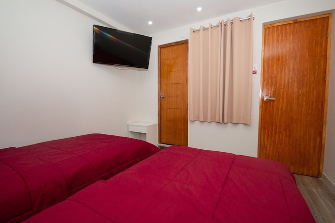 Imagen de la habitación del Hotel Paris Ritz Hostel Plus. Foto 14