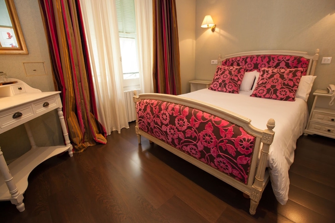 Imagen de la habitación del Hotel Paris Rome. Foto 12