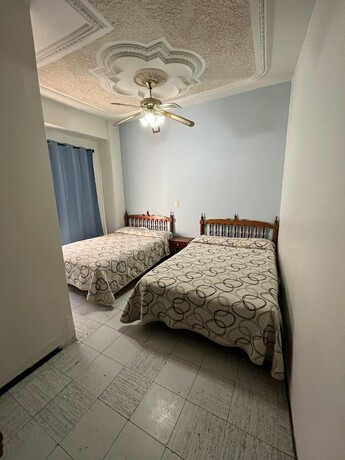 Imagen de la habitación del Hotel Paris, San Juan de los Lagos. Foto 18