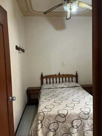 Imagen de la habitación del Hotel Paris, San Juan de los Lagos. Foto 20