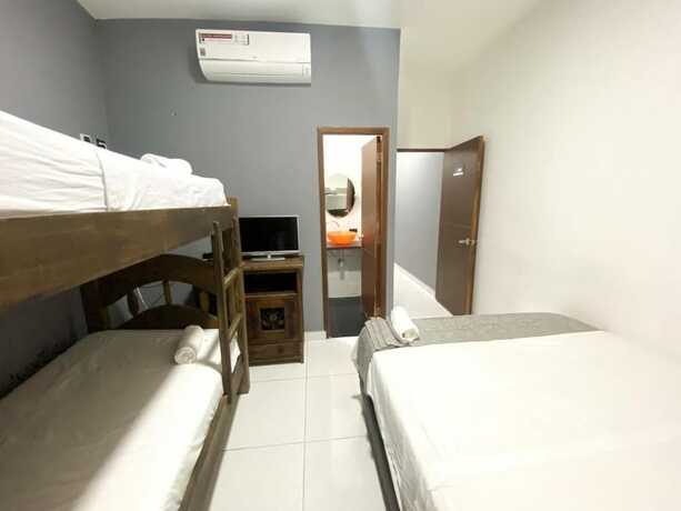 Imagen general del Hotel Paris, Villeta. Foto 13