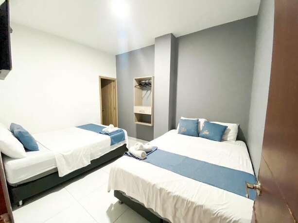 Imagen de la habitación del Hotel Paris, Villeta. Foto 19