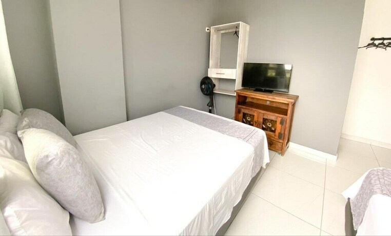 Imagen de la habitación del Hotel Paris, Villeta. Foto 20