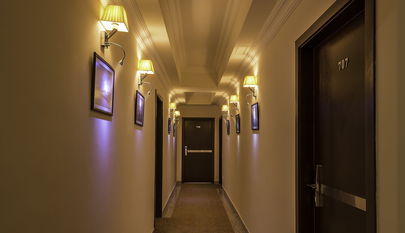 Imagen de los interiores del Hotel Paris Yerevan. Foto 16