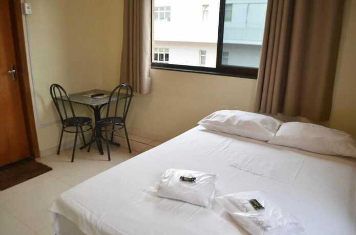 Imagen general del Hotel Paris by H Hot&eacute;is Business. Foto 2