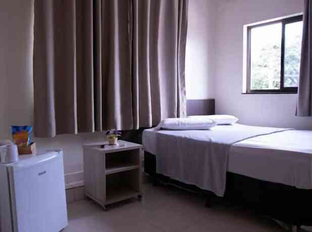 Imagen general del Hotel Paris by H Hot&eacute;is Business. Foto 4