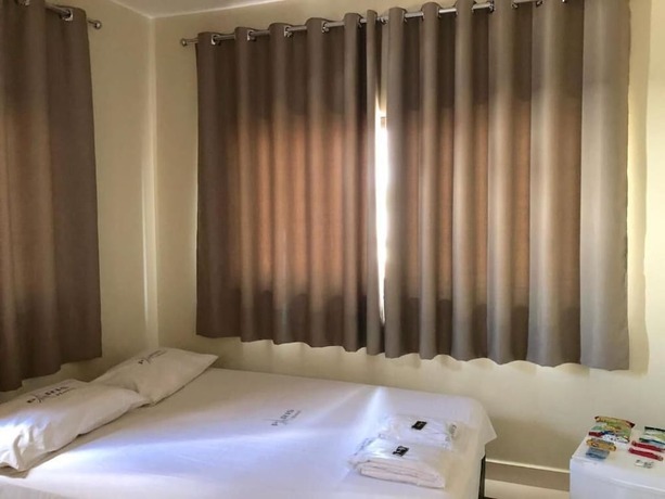 Imagen general del Hotel Paris by H Hot&eacute;is Business. Foto 5