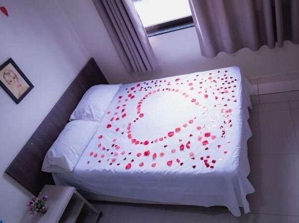 Imagen general del Hotel Paris by H Hot&eacute;is Business. Foto 8