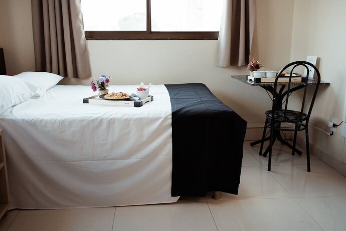 Imagen general del Hotel Paris by H Hot&eacute;is Business. Foto 14