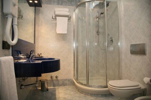 Imagen general del Hotel Parisi. Foto 5