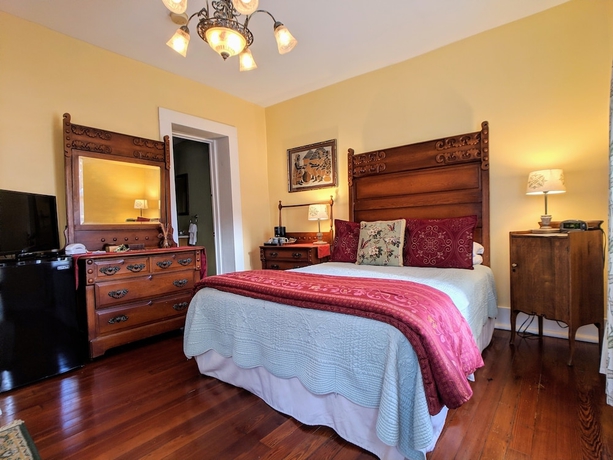 Imagen de la habitación del Hotel Parisian Courtyard Inn. Foto 4