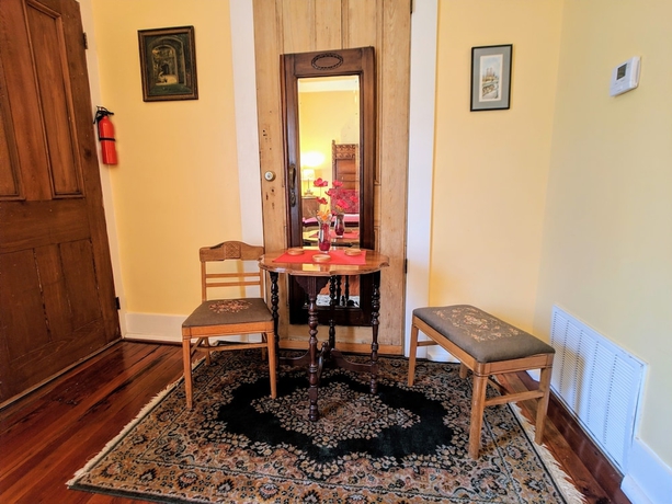 Imagen de la habitación del Hotel Parisian Courtyard Inn. Foto 5