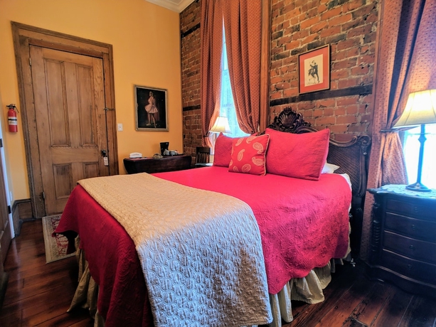 Imagen de la habitación del Hotel Parisian Courtyard Inn. Foto 6