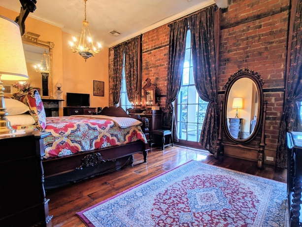 Imagen de la habitación del Hotel Parisian Courtyard Inn. Foto 11