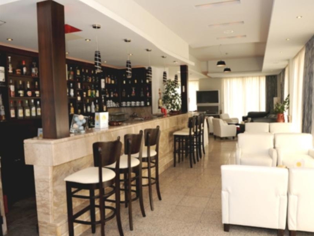 Imagen general del Hotel Paritsa. Foto 4