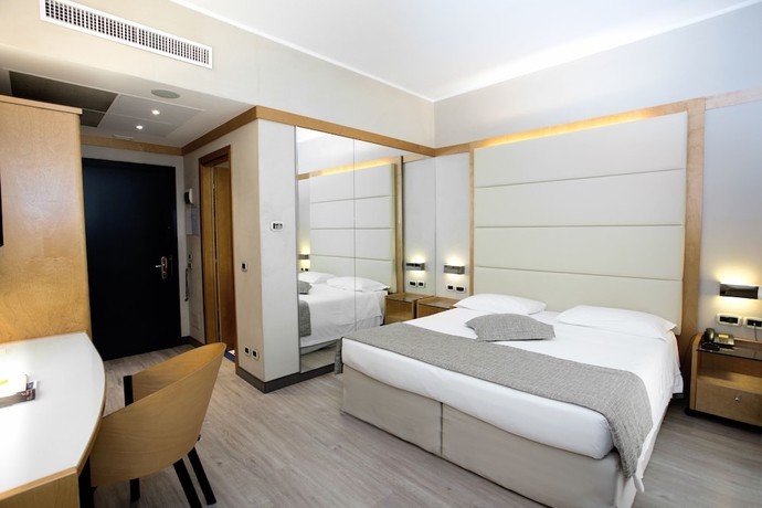 Imagen de la habitación del Hotel Park Ai Pini. Foto 10