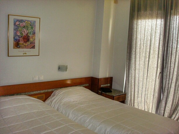 Imagen general del Hotel Park, Atenas. Foto 7