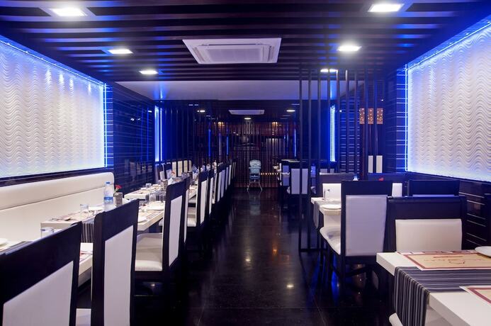 Imagen del bar/restaurante del Hotel Park Avenue (near Us Consulate & Sankara Net. Foto 16