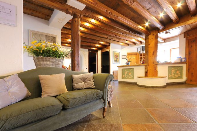 Imagen de los interiores del Hotel Park Bellacosta. Foto 19