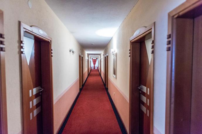 Imagen de los interiores del Hotel Park Bihać. Foto 8