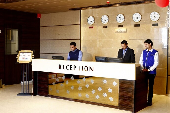 Imagen de los interiores del Hotel Park Blu. Foto 19