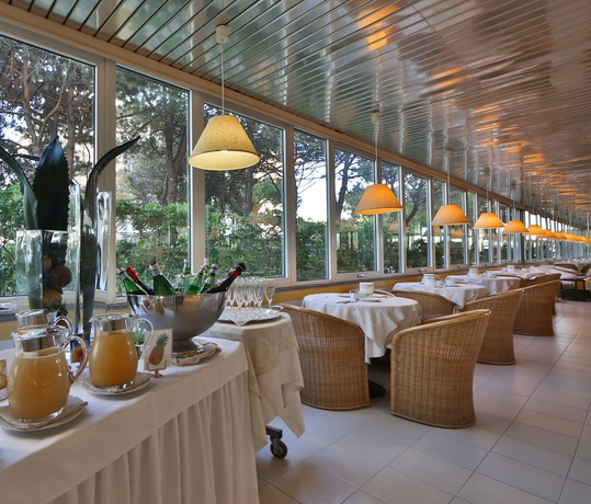 Imagen del bar/restaurante del Hotel Park Brasilia. Foto 3