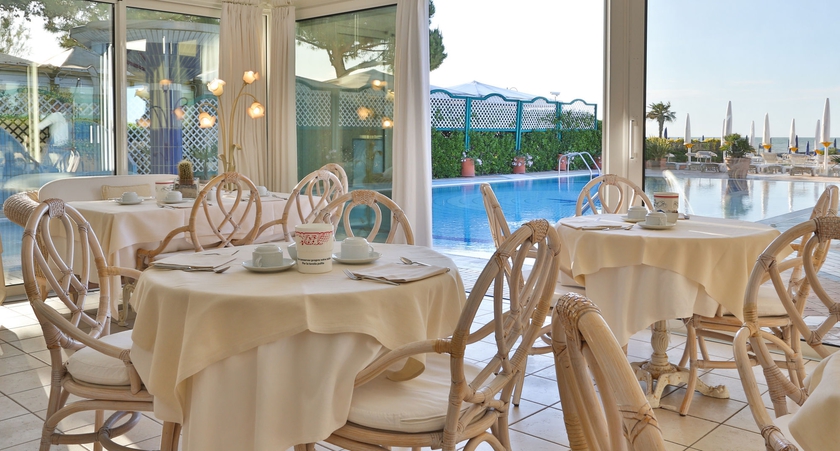 Imagen del bar/restaurante del Hotel Park Brasilia. Foto 6