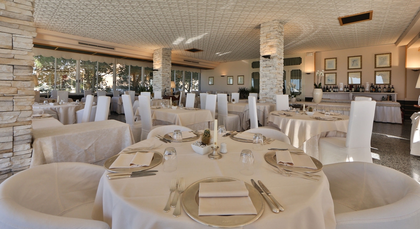 Imagen del bar/restaurante del Hotel Park Brasilia. Foto 7