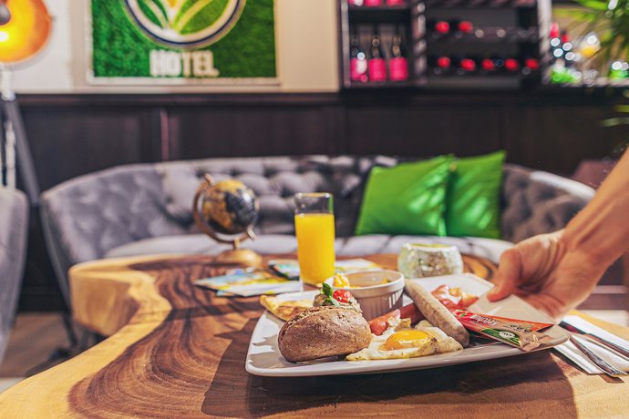 Imagen del bar/restaurante del Hotel Park B&uuml;k. Foto 8