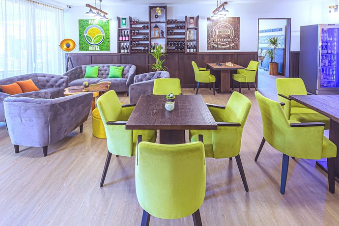 Imagen de los interiores del Hotel Park B&uuml;k. Foto 19