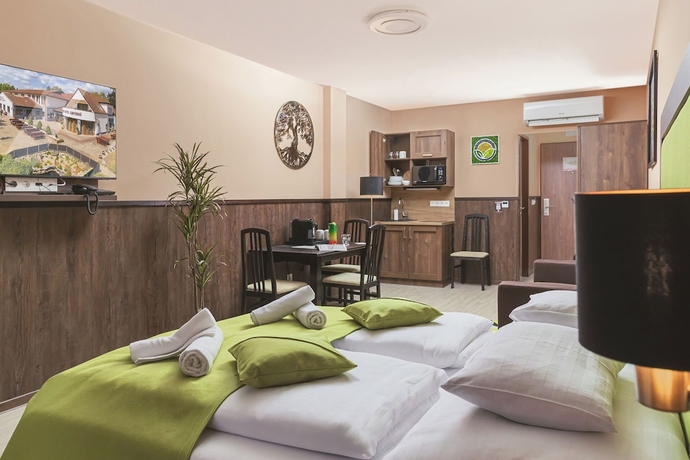 Imagen de la habitación del Hotel Park B&uuml;kf&uuml;rdő. Foto 9