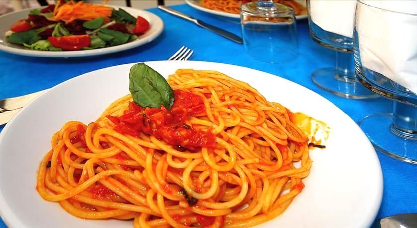 Imagen del bar/restaurante del Hotel Park Calitto. Foto 4