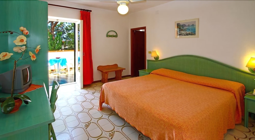 Imagen de la habitación del Hotel Park Calitto. Foto 12