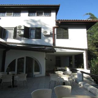 Imagen de los exteriores del Hotel Park Capljina. Foto 6