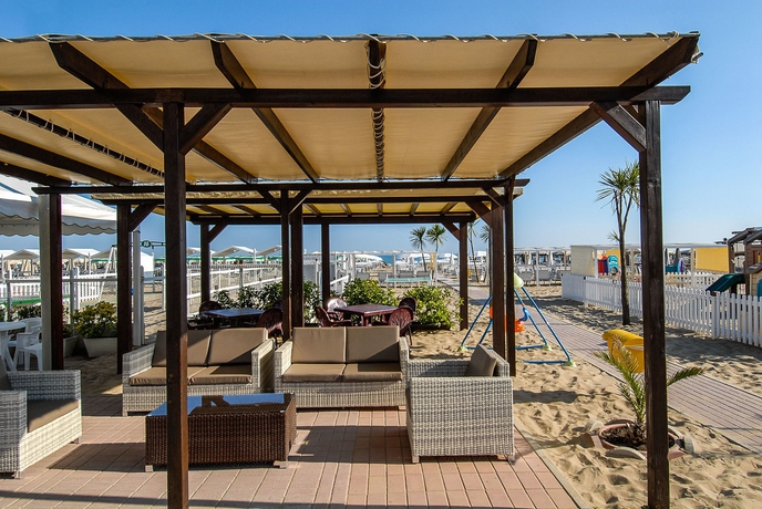 Imagen de los exteriores del Hotel Park Cattolica & Restaurant. Foto 5