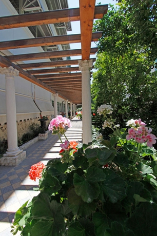 Imagen de los exteriores del Hotel Park Cellini. Foto 6